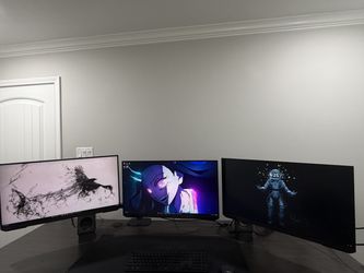 2x Samsung Odyssey G7 28” 4K 144Hz Monitors + Ergotron LX Dual Arm