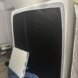 King Mattress And Bed Frame 