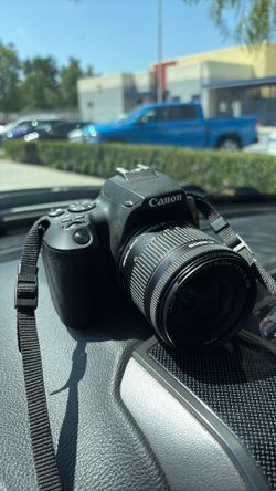 CANON camera EOS Rebel SL3