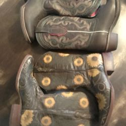 Sunflower Boots Size 8 45$ Alfa Boots Size 7.5 45$ Or 70$ For Both Barely Worn