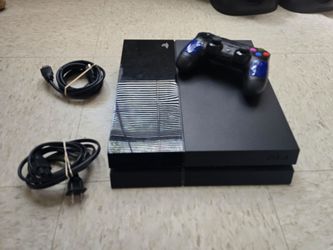 Sony Playstation 4 console w/Controller and cables