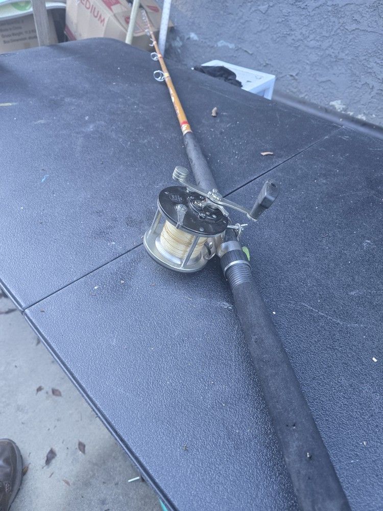 vintage Fenwick Pacificstik E-Glass fishing rod With Attached Penn 309 Reel