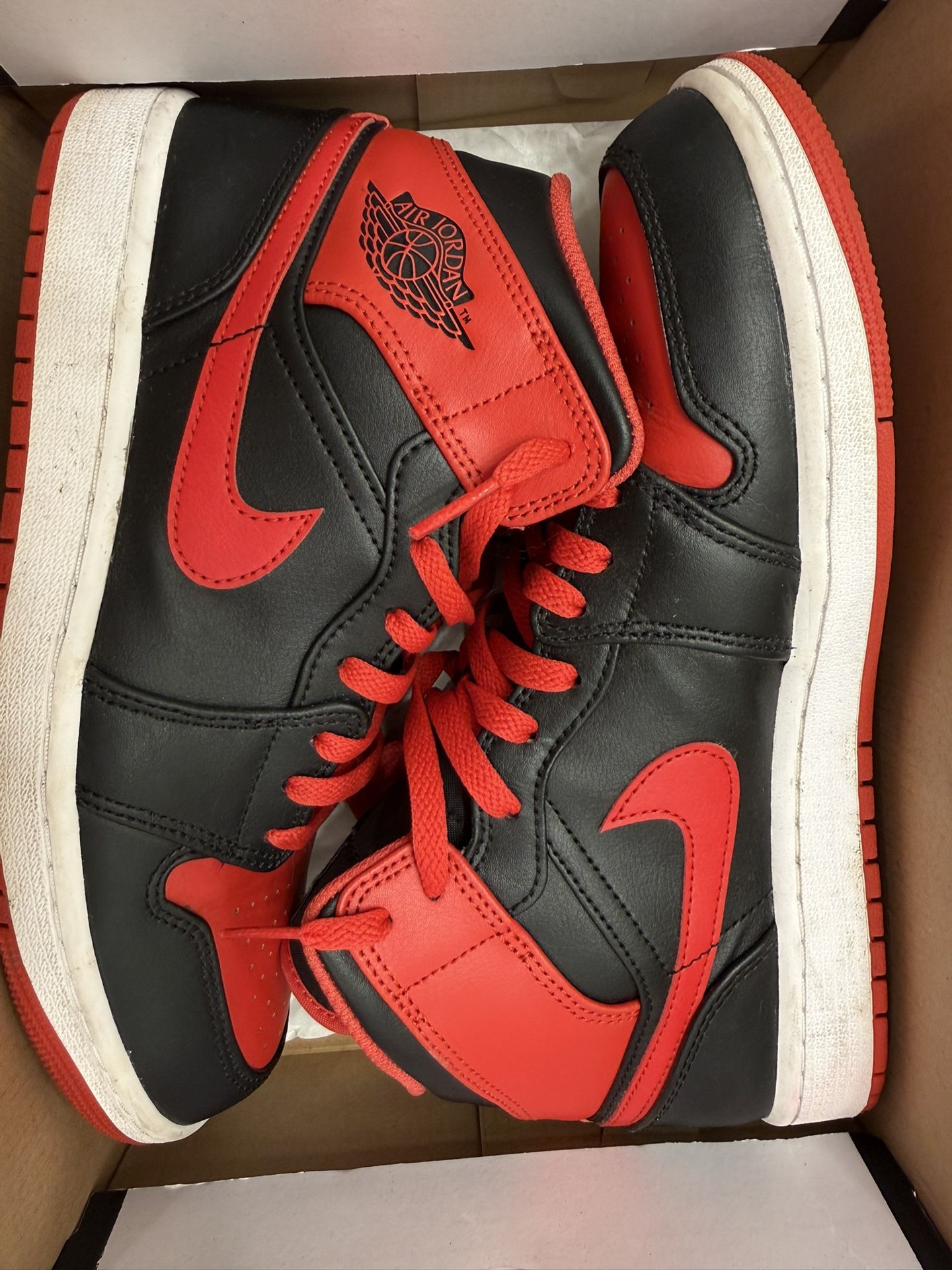 Jordan 1 Men’s Size:9 With Box