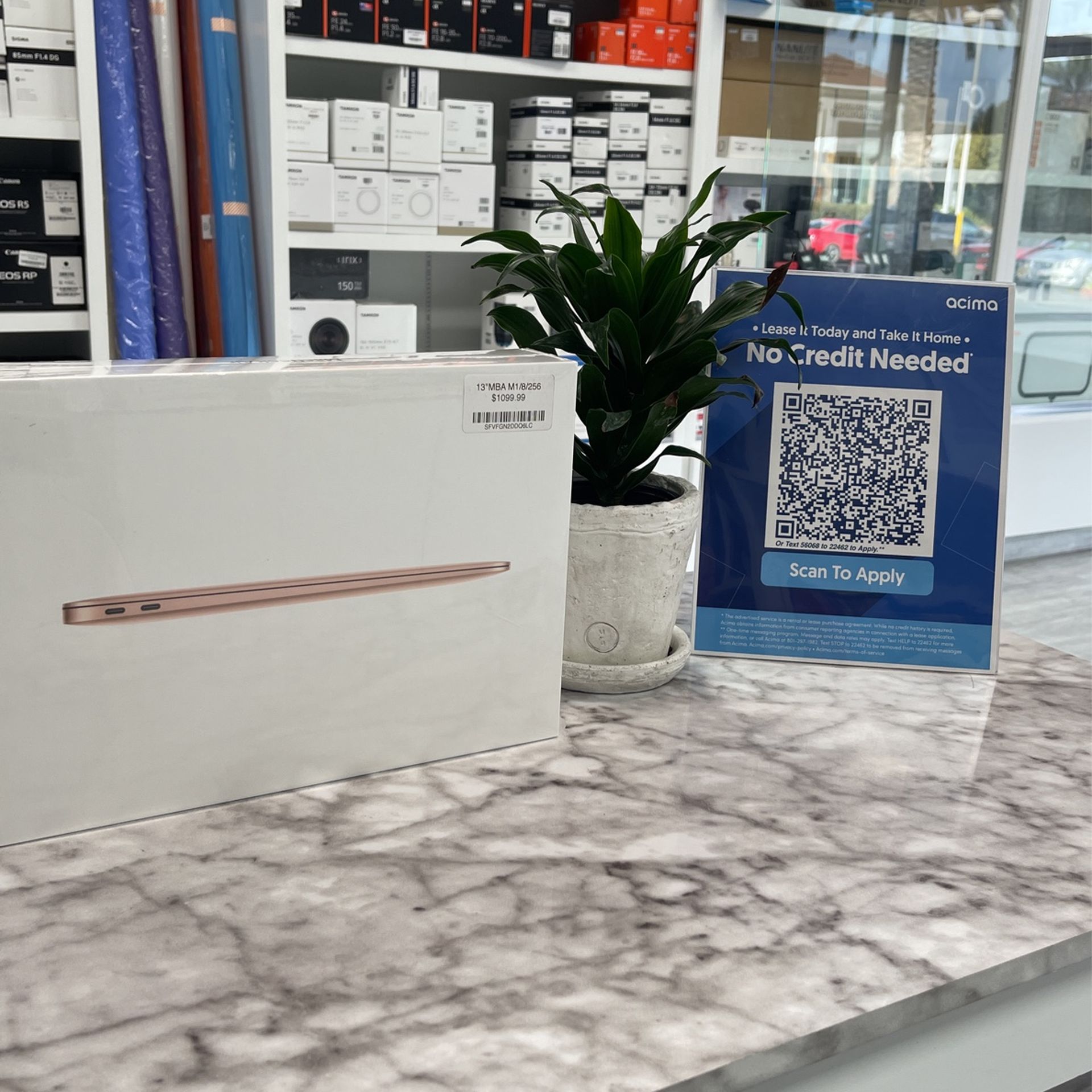 MacBook Air 13 Inch w/ M1 Chip 256 GB SSD Rose Gold (READ DESCRIPTION)