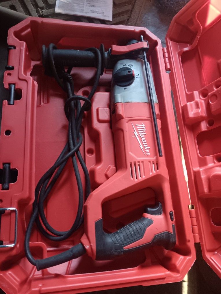 Milwaukee Rotary Hammer Drill