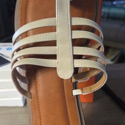 Size 8.5 Womans Sandals