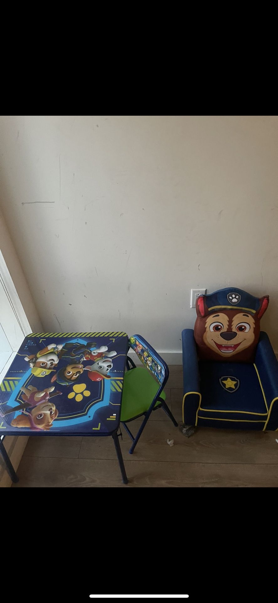 Paw patrol table and chair set with extra chair
