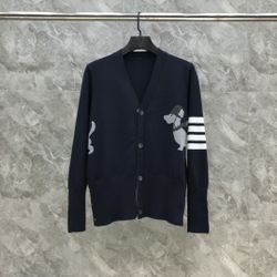 New autumn and winter high version front and back Christmas puppy four-button cardigan unisex
