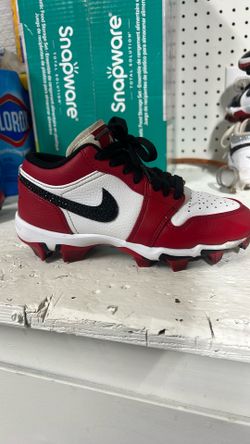 Kids 2.5y Jordan 1s football cleats
