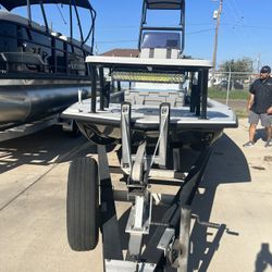 2020 Majek Illusion 25