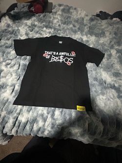 That's A Awful Lot of Besos Graphic Tee