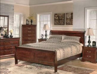 Alisdair Modern Bedroom Collection