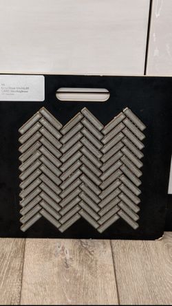 Premium  Glazed Herringbone Pewter Mosaic Sheet  Tile 12⅜X12⅝**
5 boxes 46 pieces**