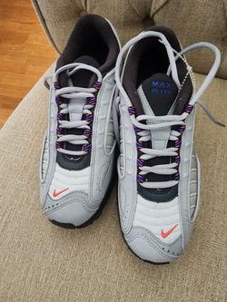 New Nike Shoes Size 7