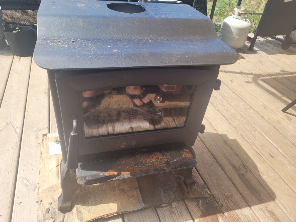Wood Burning Stove (Never Been Used)
