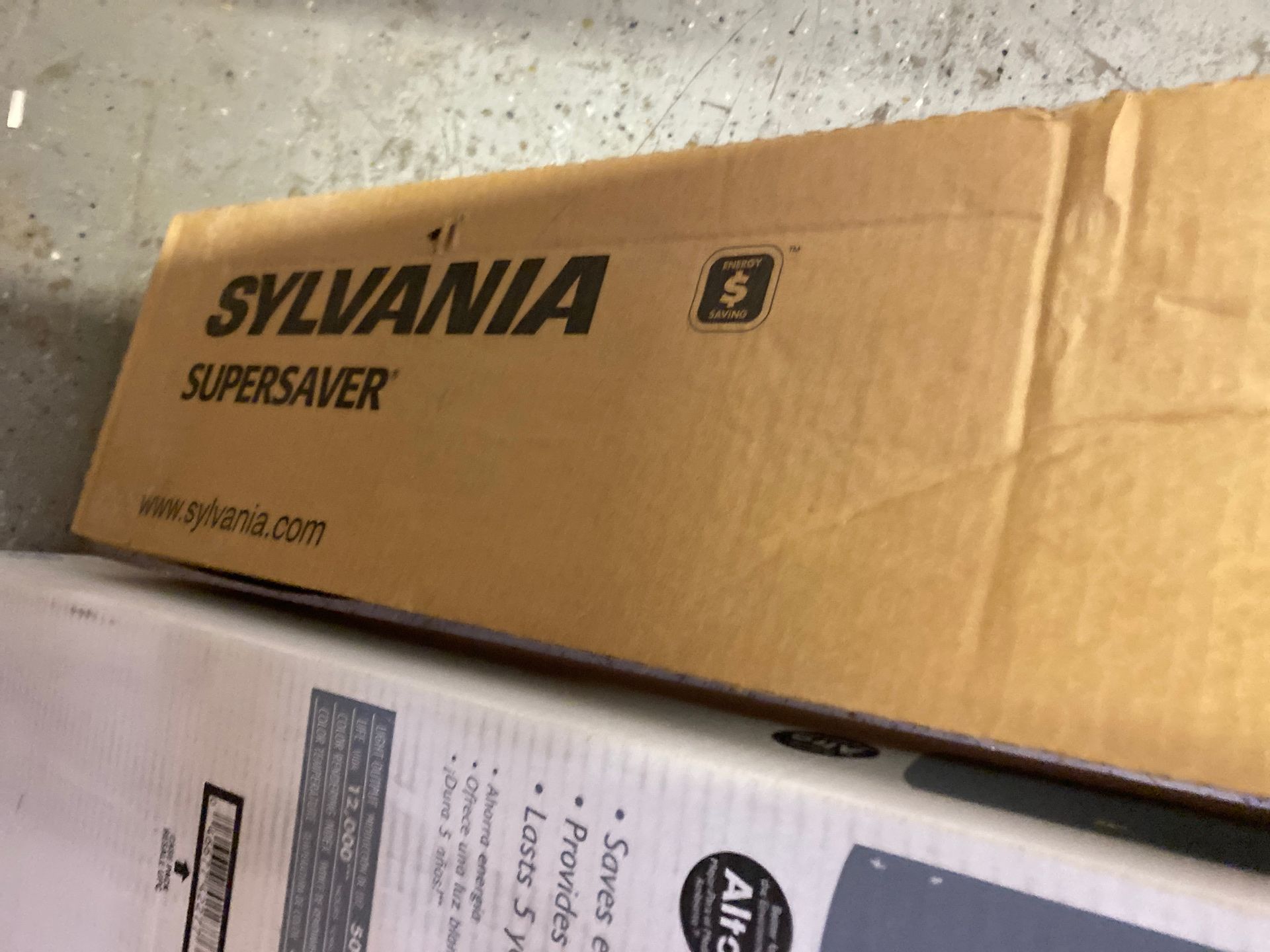 13 Shop Lights with Replacement bulbs