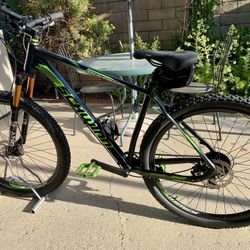 Schwinn Boundary 29r Mountain bike