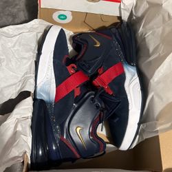 Nike Air Force 270 Size 10 