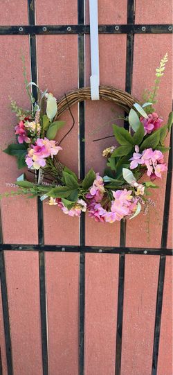 New with tags floral wreath indoor/outdoor