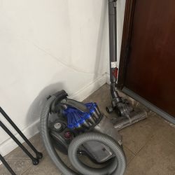 Dyson Vacuum 