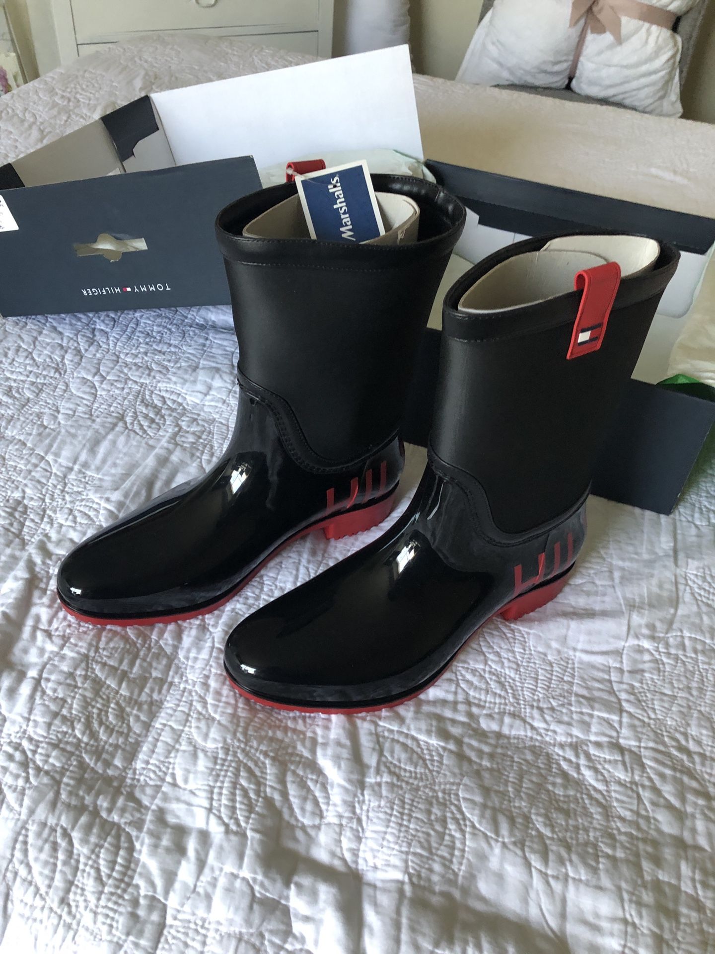 TOMMY HILFIGER RAIN 🌧 BOOTS NEW