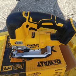 DEWALT
20V MAX XR Cordless Brushless Jigsaw (Tool Only