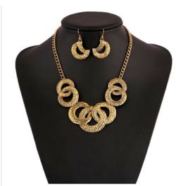 Circle Links Earrings & Necklace Set
