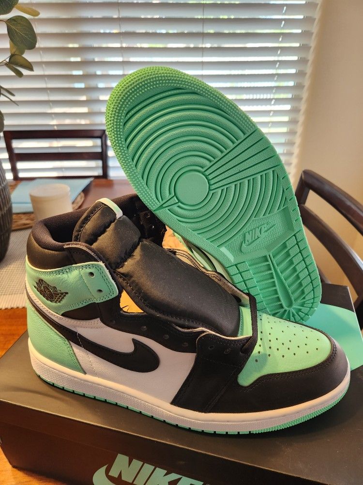 Jordan 1 High Green Glow