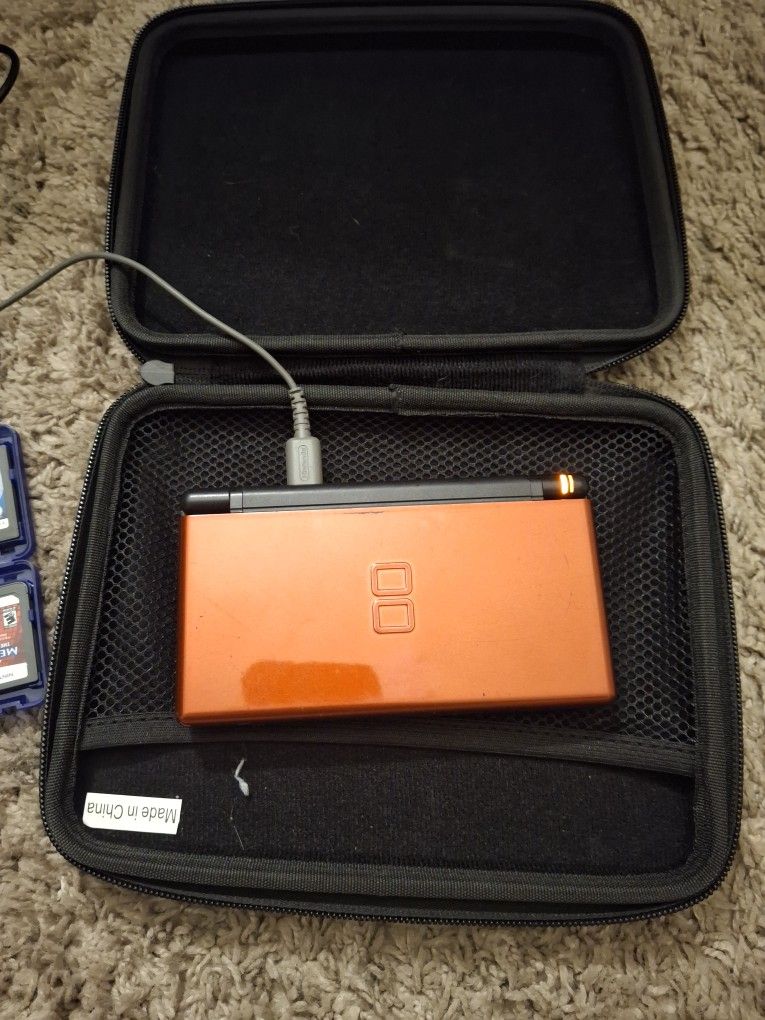 Nintendo DS Lite Red