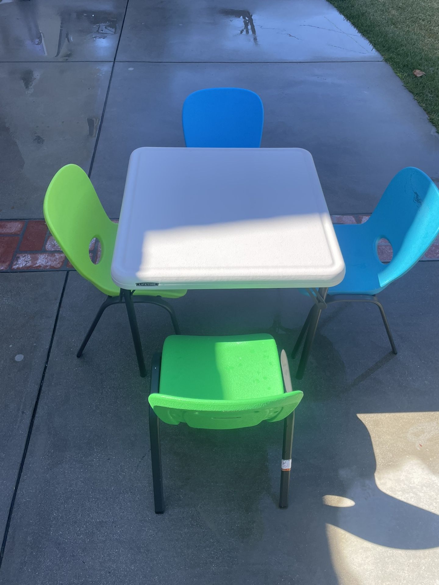 Life Time Kids Table and Chairs 