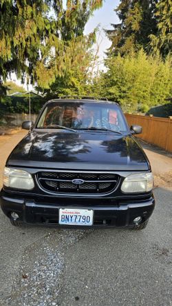 2000 Ford Explorer
