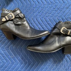 Dingo Ankle High Boots 8.5