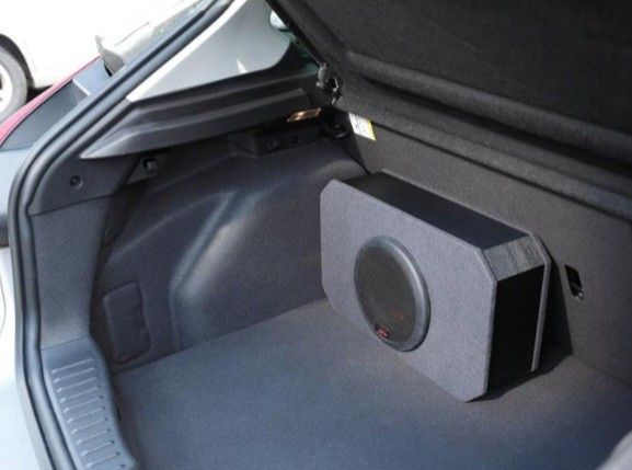 //////ALPINE 8 Inch TypeR In Ported Box Plz Read Description