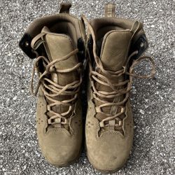 5.11 Men’s Boots 8.5
