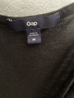 Gap Women’s Medium Black Shirt