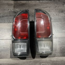 2016-2013 Toyota Taillights