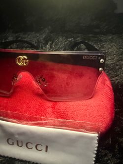 woman’s square Shades/Glasses