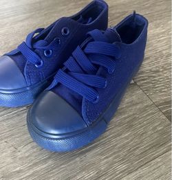 Blue toddler shoes