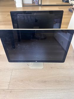 Apple Cinema Display Monitors – Lot of 2