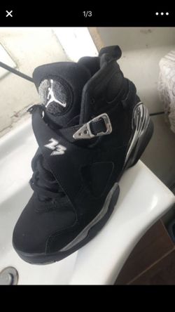 Black Jordan’s size 6y