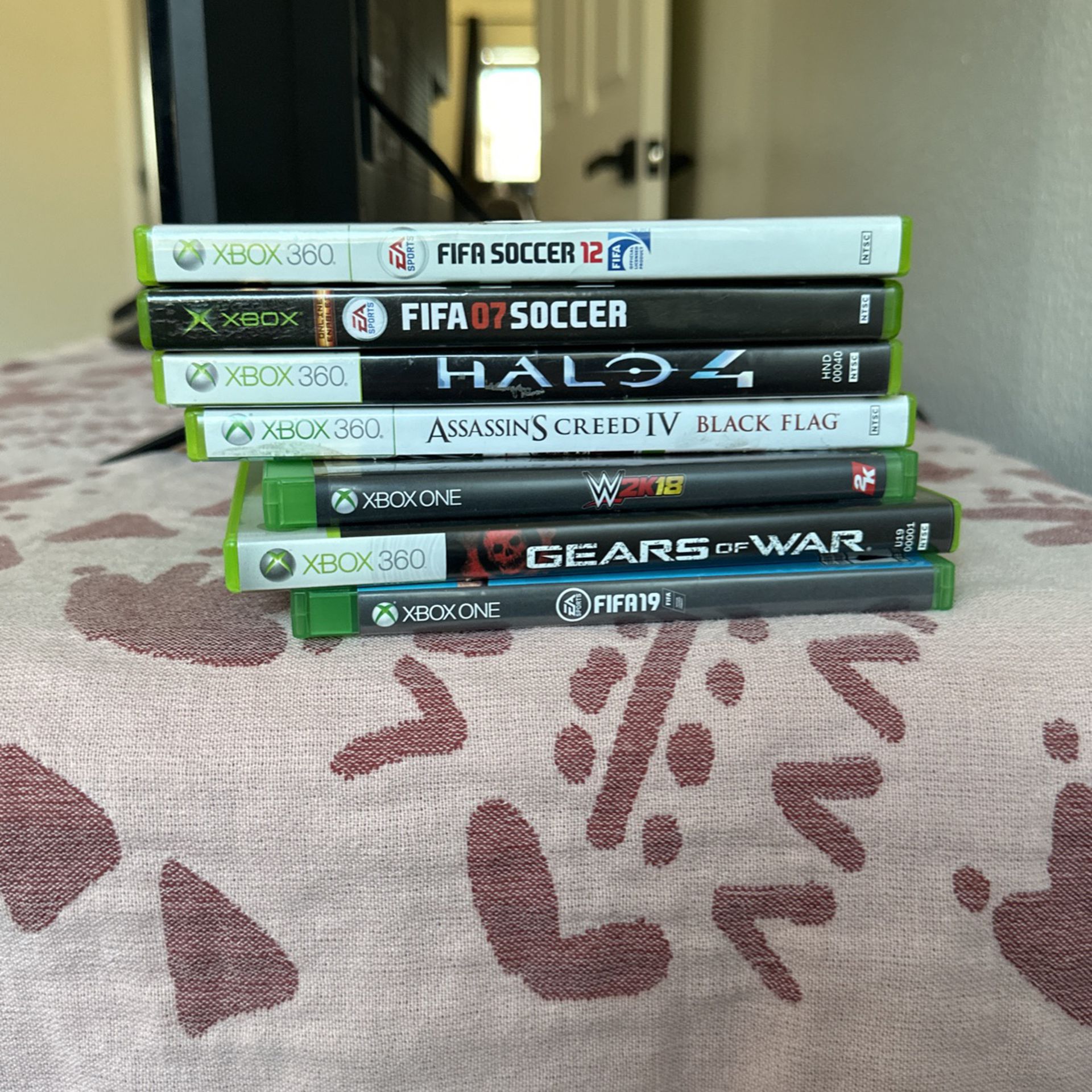 Stack Of Games Xbox One/ Xbox 360