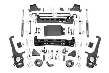 Rough Country 6 Inch Lift Kit Nissan Titan 4WD (2017-2023)