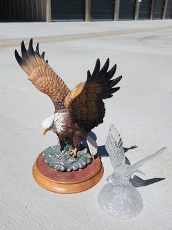 2 Eagle Statues - Great Condition