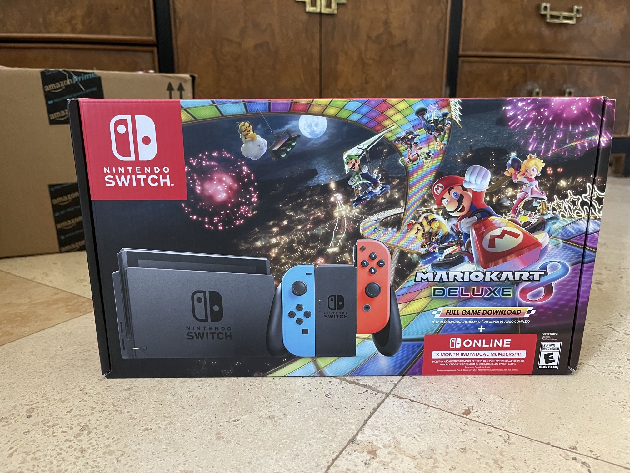 Brand New In Box Nintendo Switch Bundle With Mariokart And Online Membership 