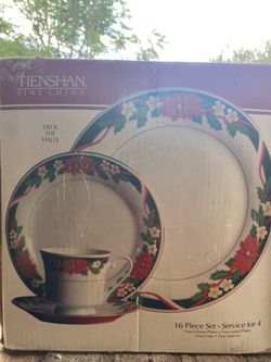 Christmas Plate Set