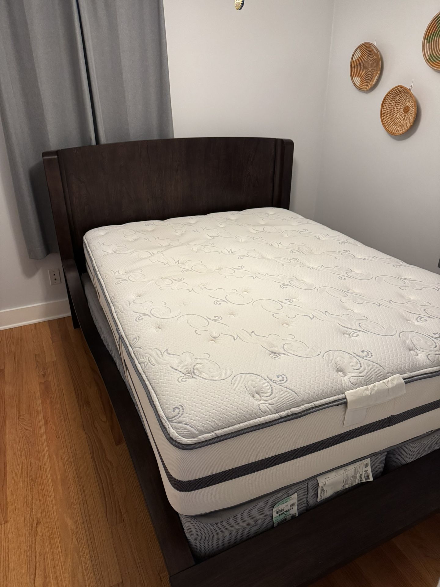 Queen Bed With Double Box Spring 