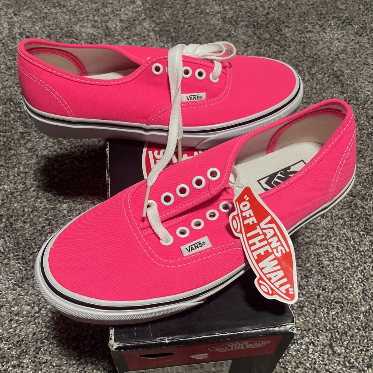 Vans Neon Pink “New” Size 8