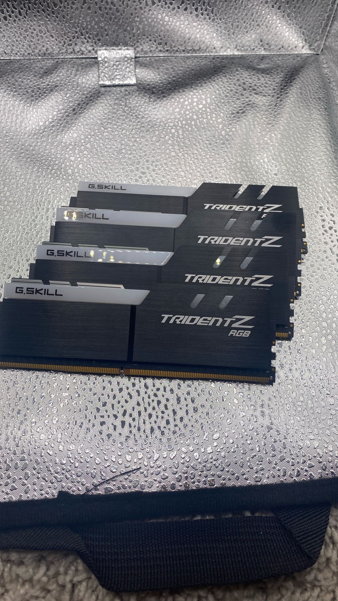 32GB DDR4 3200MHz G.Skill Trident Z RAM