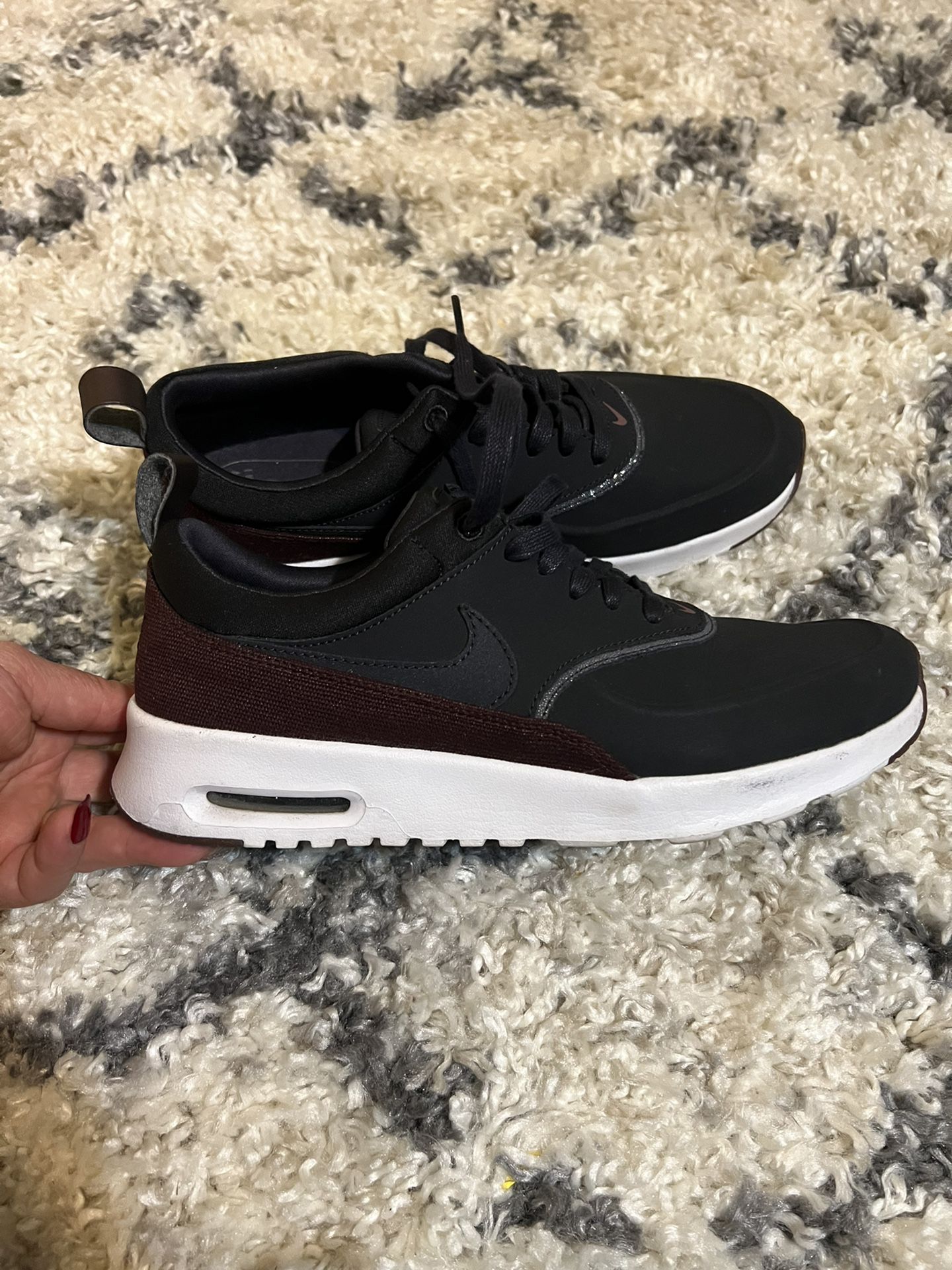 Nike Air Max Thea Women's Shoe 8 Like New for in Beltsville, MD - OfferUp