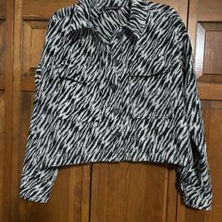 Women’s xs/small Kendall and kylie black and white jacket